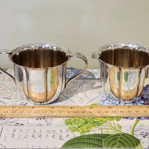Vintage Wm Rogers MFG CO Silver Plate Fluted Creamer & Sugar Bowl # 624 - Picture 12 of 14